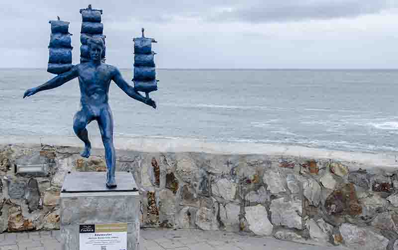 82 - Sudafrica - Hermanus - escultura